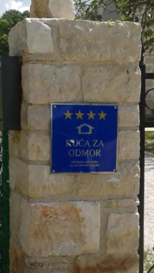 Villa Macini Modrušani Croacia