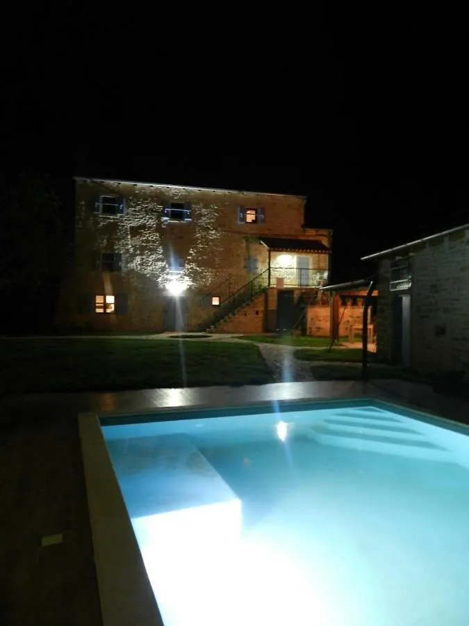 Villa Macini Modrušani